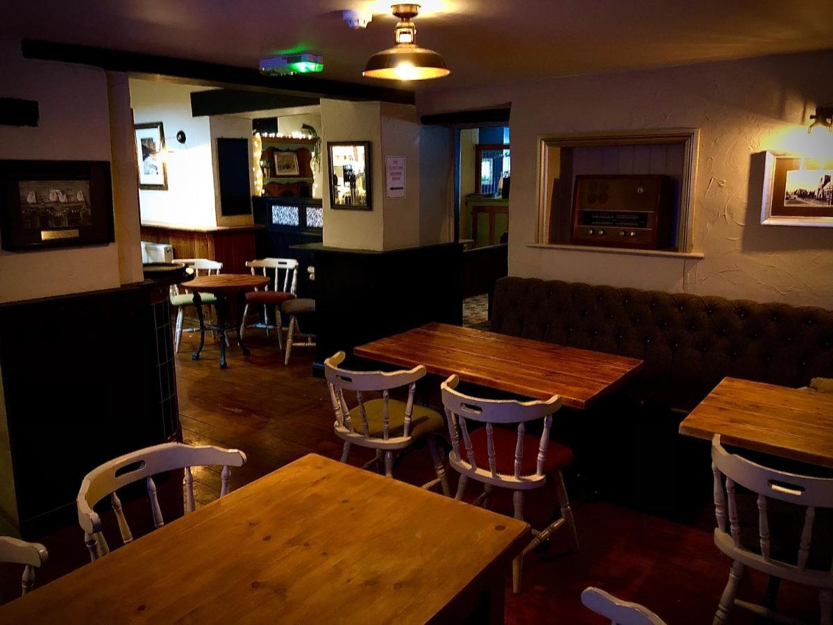 The Black Swan Hotel Leyburn Exterior photo