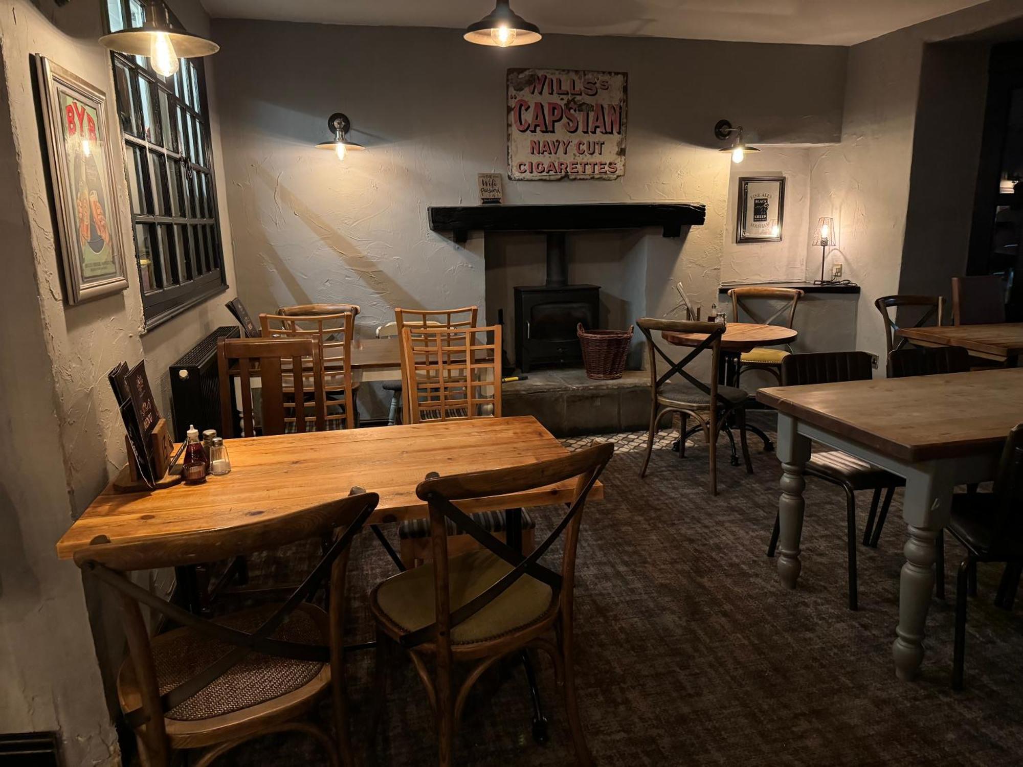 The Black Swan Hotel Leyburn Exterior photo